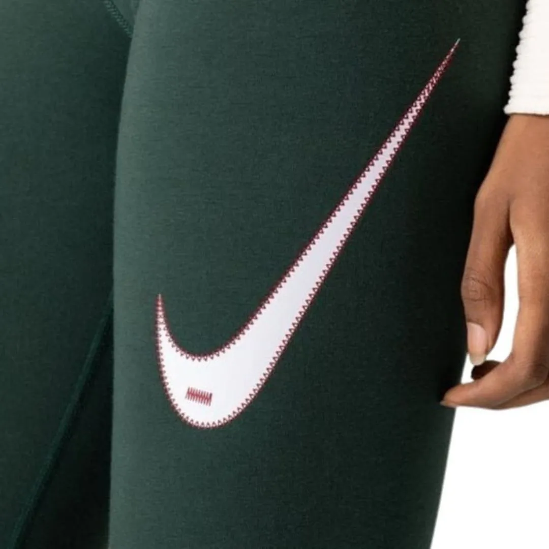 Swoosh Leggings