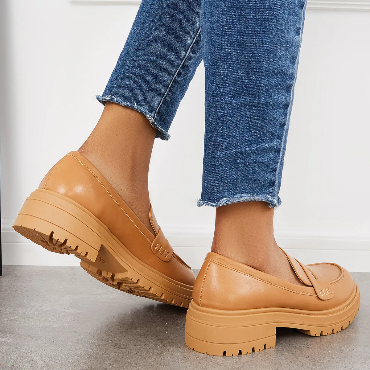 Women Slip on Platform Loafers Round Toe Work Shoes