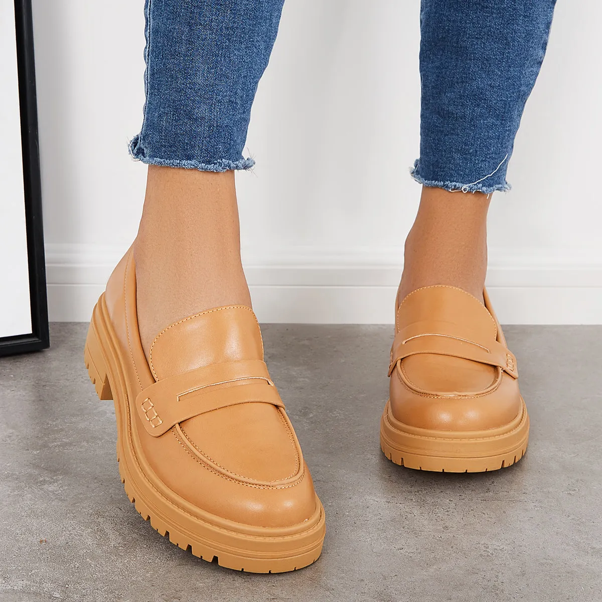 Women Slip on Platform Loafers Round Toe Work Shoes